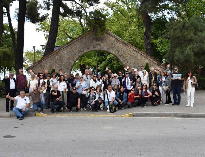 Φωτογραφία Γκρουπ Τούρκων τουριστών επισκέφθηκαν τη Νάουσα